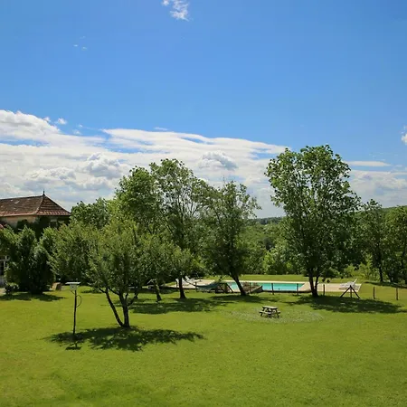בית נופש Private Hamlet In Sud Perigord *