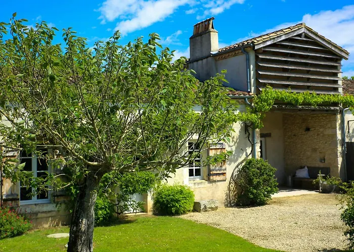 Private Hamlet In Sud Perigord Monflanquin